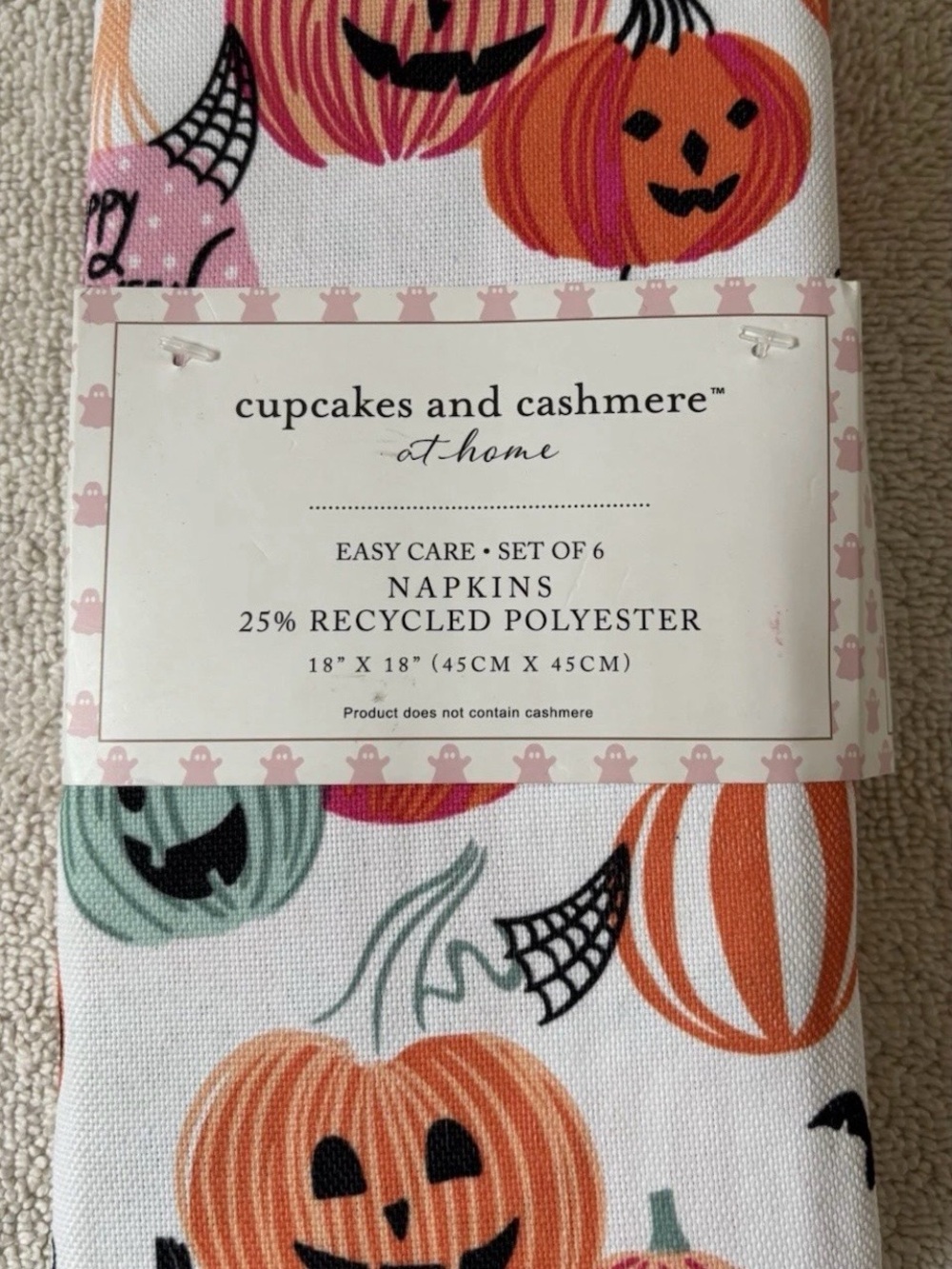 CUPCAKES AND CASHMERE NAPKINS (6) 18 × 18 Multicolor
Pumpkins 100% Polyester